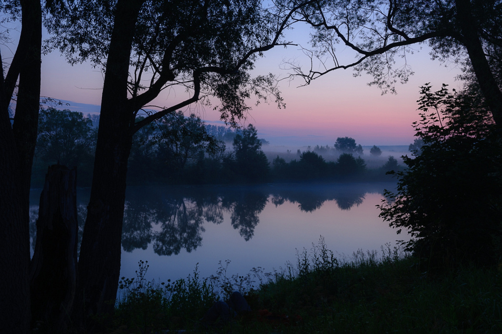 Восход на реке